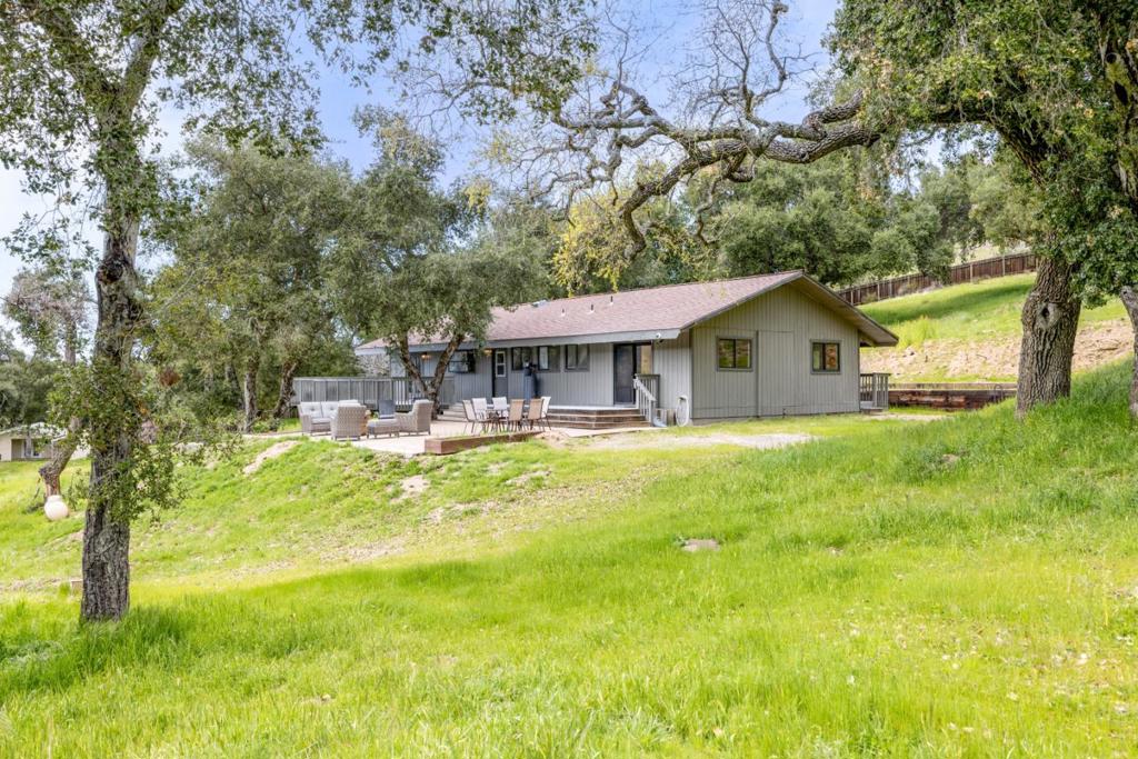 19235 Cachagua Road | Similar Property Thumbnail 4