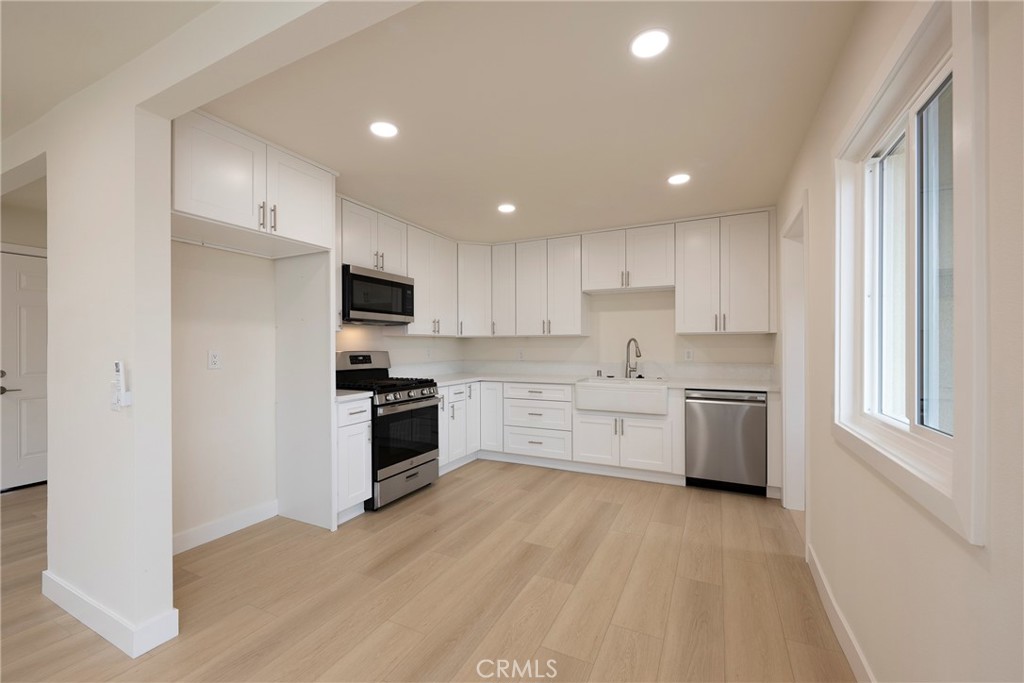 2511 W Conley Avenue | Similar Property Thumbnail