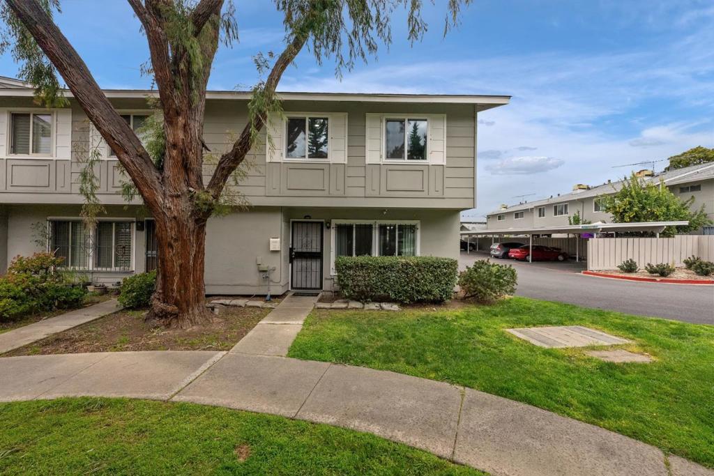 2142 Cerro Terbi Court | Similar Property Thumbnail