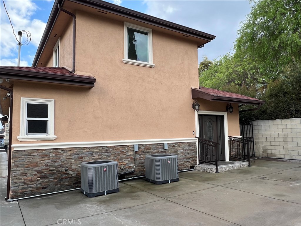 3257 Milton Street | Similar Property Thumbnail