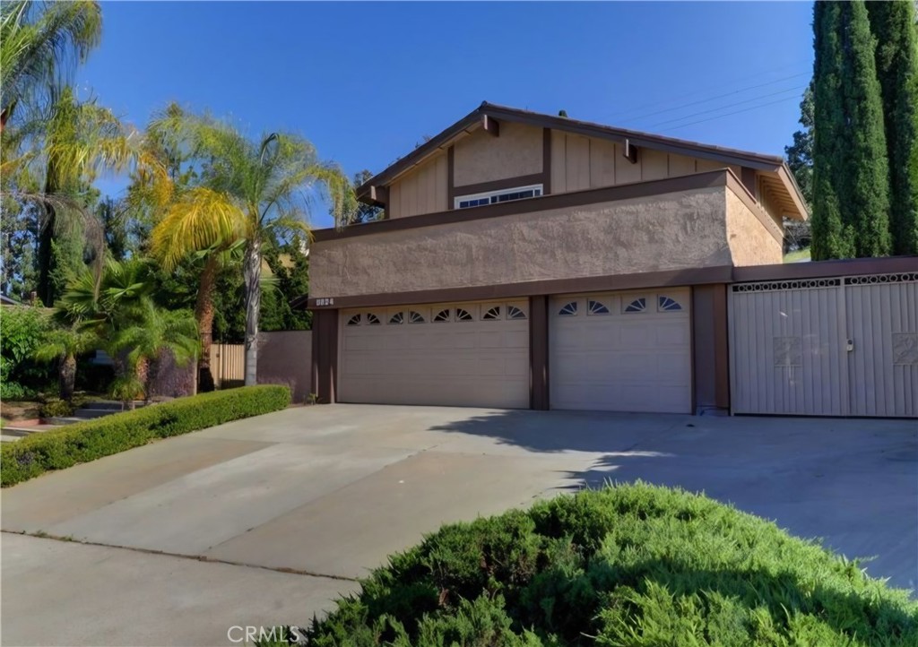 5824 E Camino Pinzon | Similar Property Thumbnail