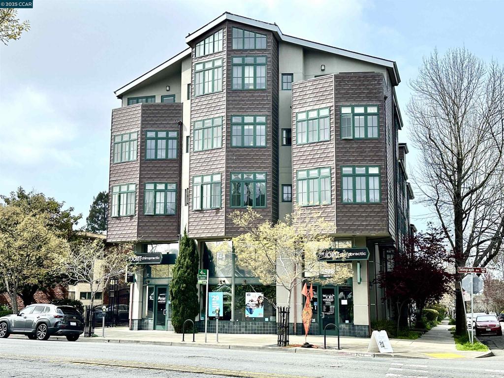 2628 Telegraph Ave , #302 | Similar Property Thumbnail