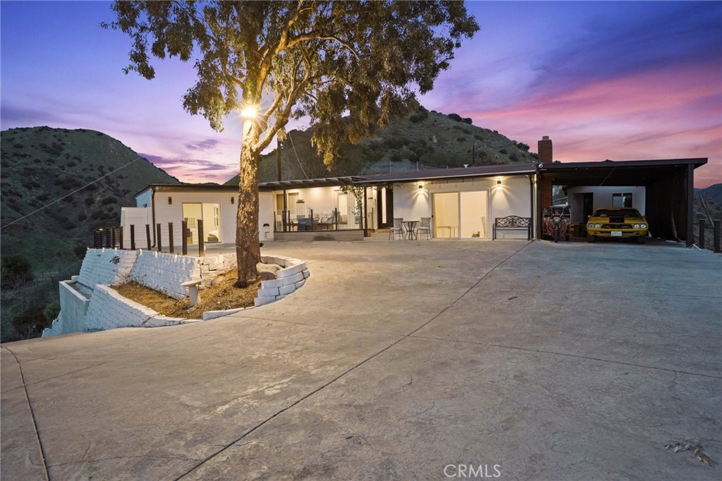 9250 Del Arroyo Drive | Similar Property Thumbnail