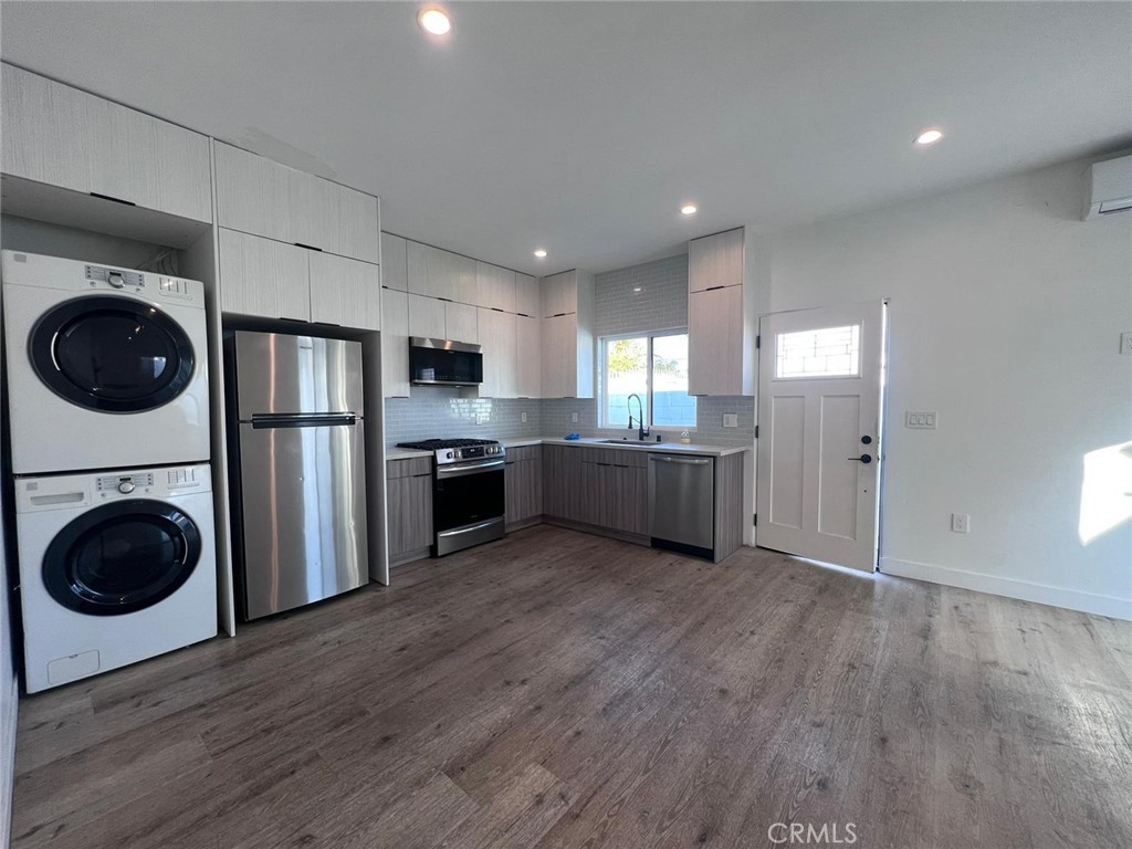 6445 Tujunga Avenue | Similar Property Thumbnail