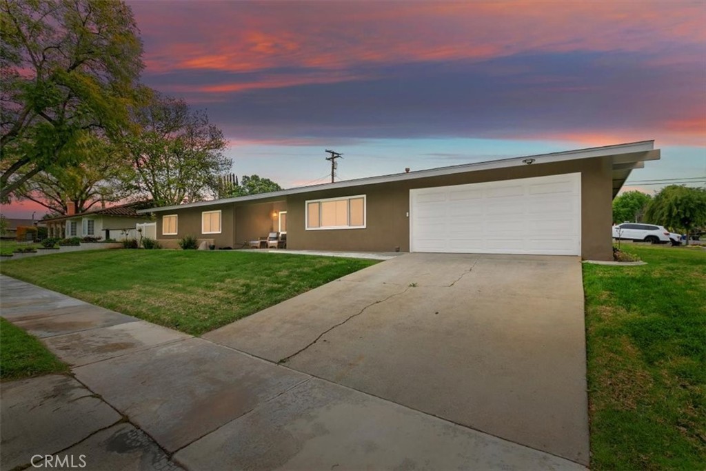 2372 Elsinore Road | Similar Property Thumbnail