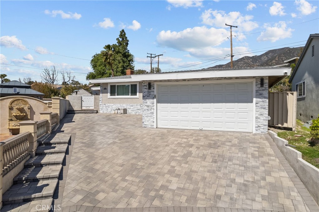 4613 Hume Avenue | Similar Property Thumbnail