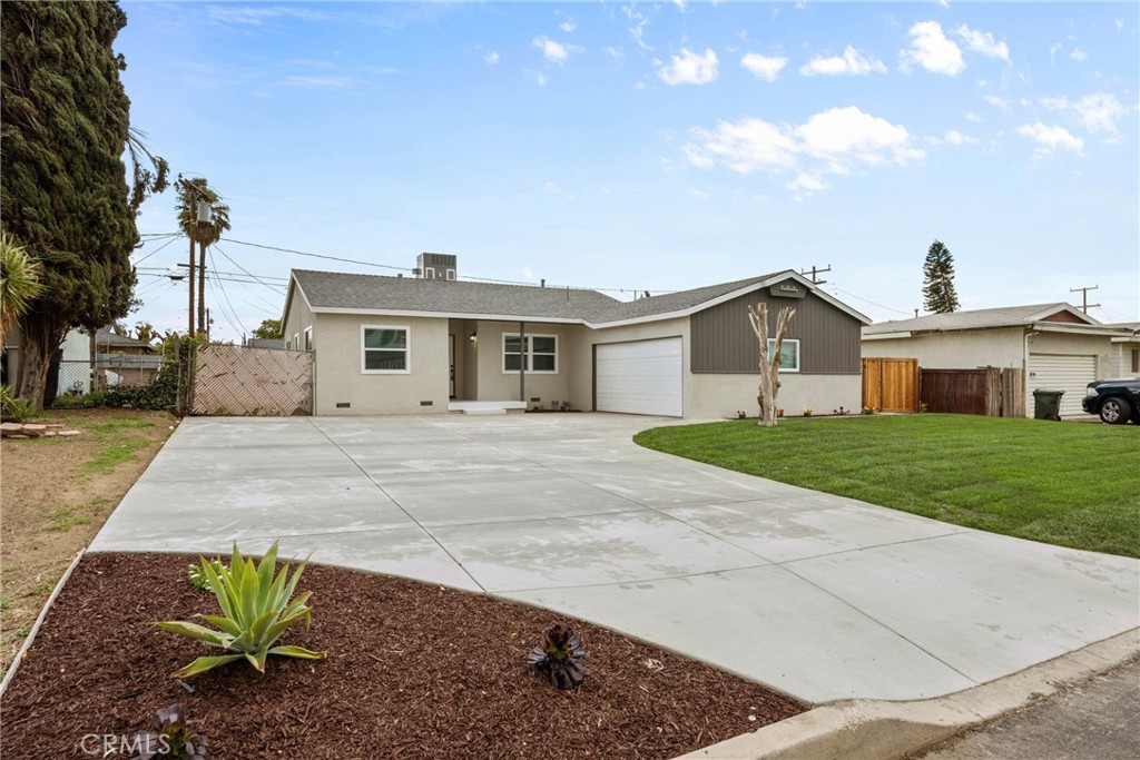 671 S Date Avenue | Similar Property Thumbnail