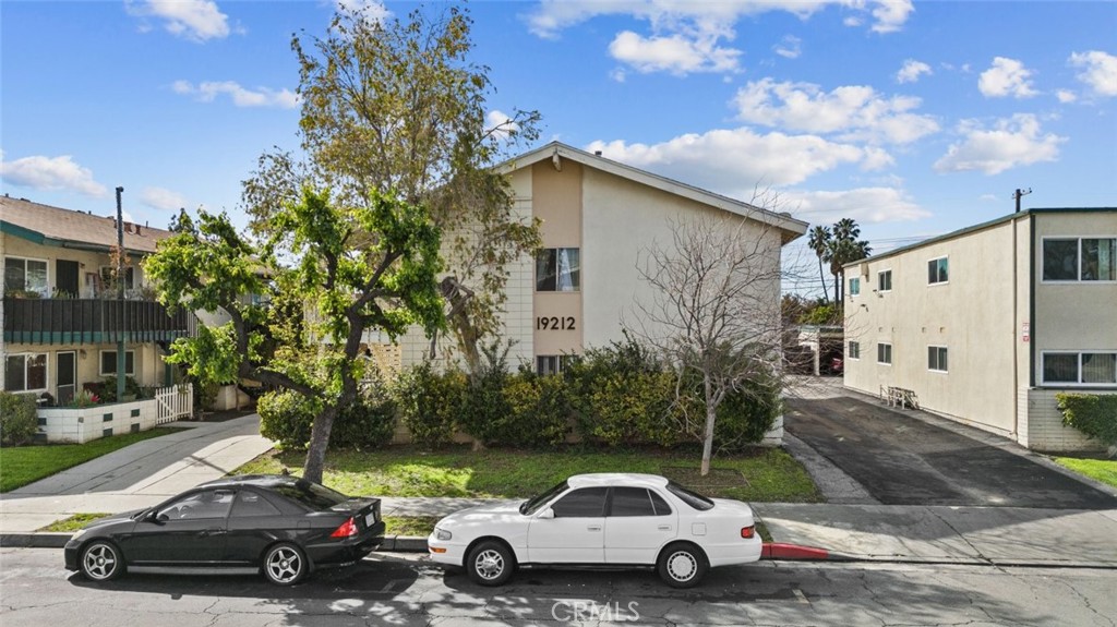 19212 Bryant Street, Northridge, CA 91324