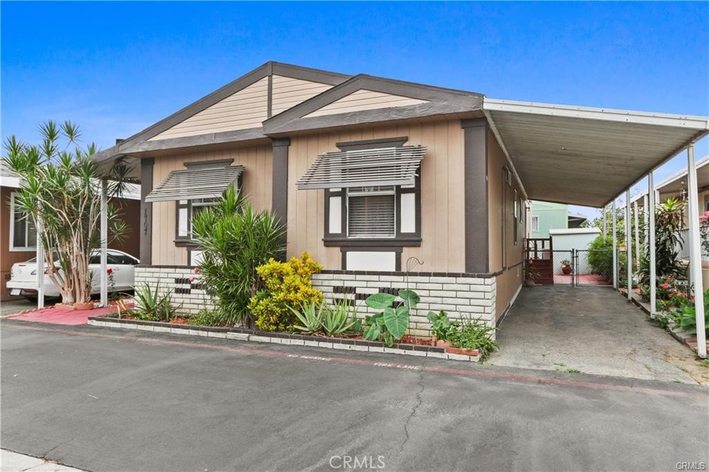 16707 Garfield Avenue, #1707 | Similar Property Thumbnail