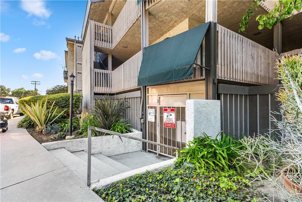 2298 Rose Avenue, #203 | Similar Property Thumbnail