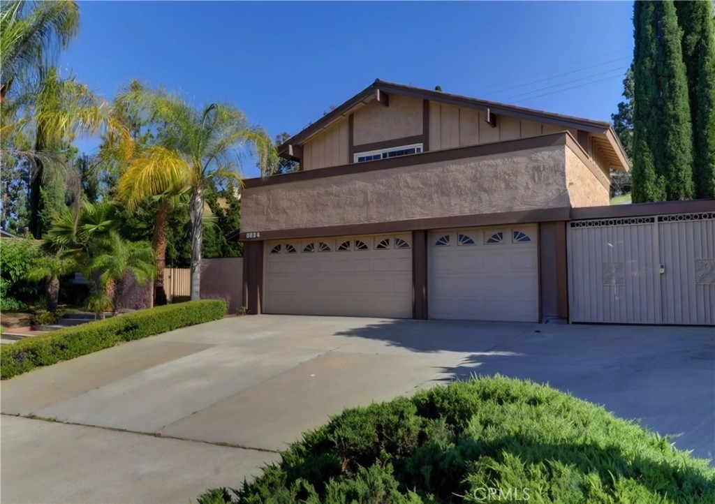 5824 E Camino Pinzon | Similar Property Thumbnail