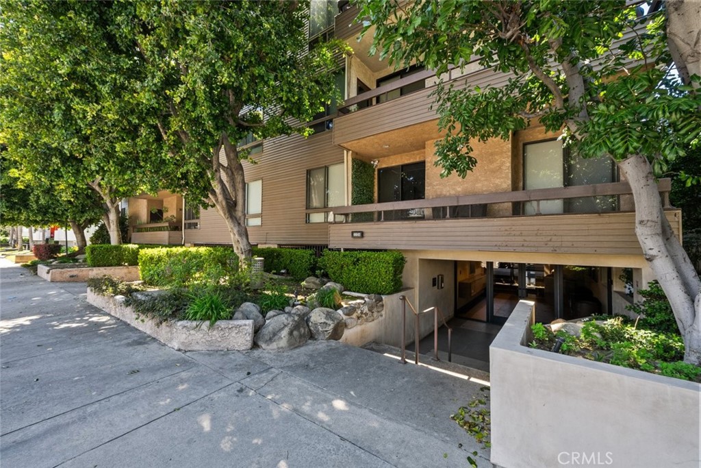 4641 Fulton Avenue, #303, Sherman Oaks, CA 91423