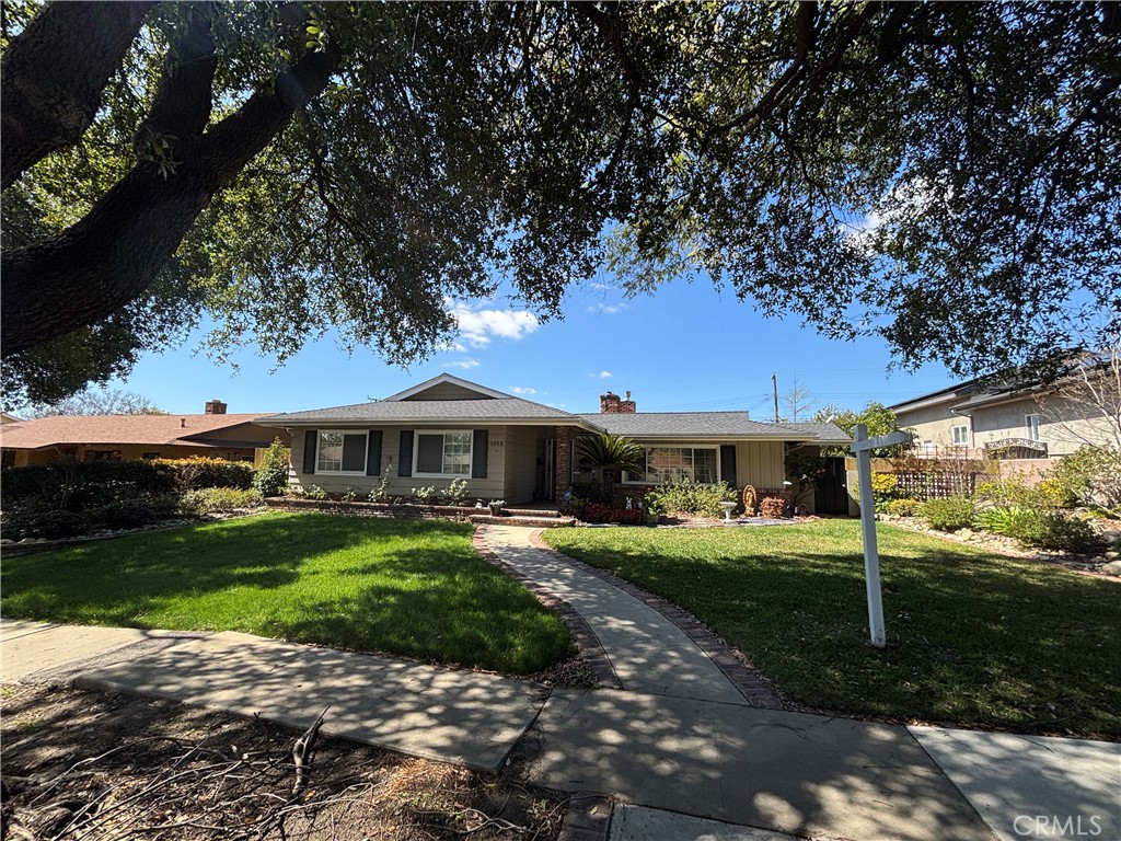 1253 N Tulare Way | Similar Property Thumbnail