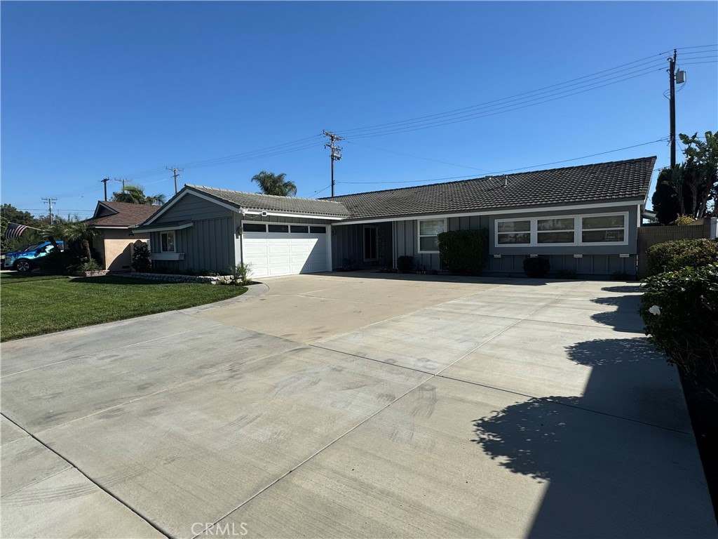 2538 E Lizbeth Avenue | Similar Property Thumbnail