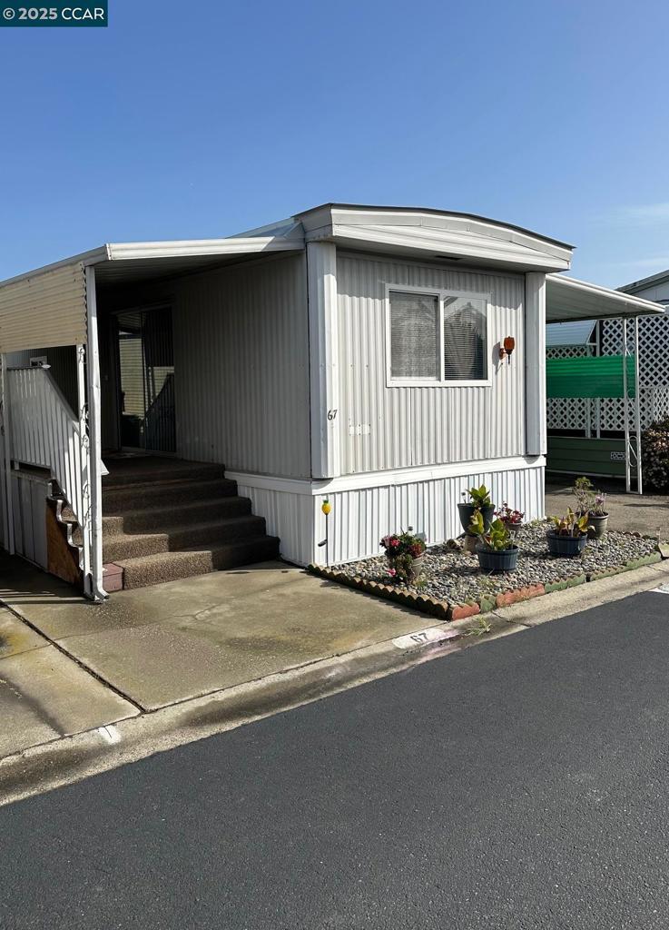 150 Pestana Ave | Similar Property Thumbnail 4