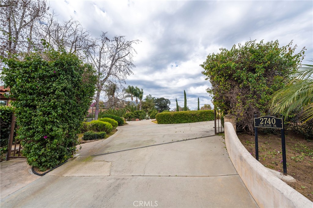 2740 Los Alisos Drive | Similar Property Thumbnail