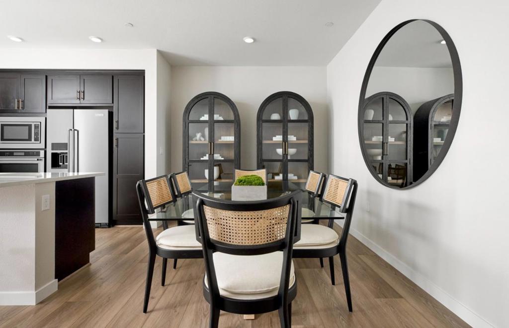 3282 Eagle Court, #403 | Similar Property Thumbnail 7