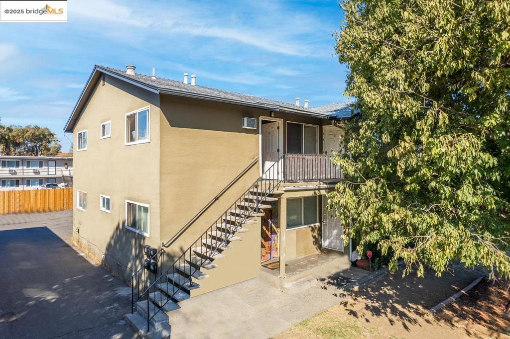 1949 Bristol Ln | Similar Property Thumbnail 7