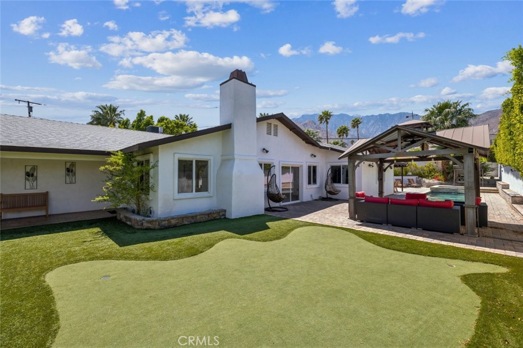 2695 N Junipero Avenue, Palm Springs, CA 92262