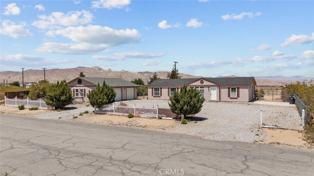 6241 Sespe Avenue, Mojave, CA 93501
