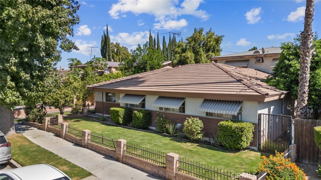 7614 Mason Avenue, Winnetka, CA 91306