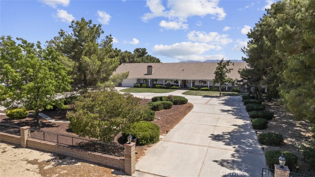 2556 W Avenue N 4, Palmdale, CA 93551