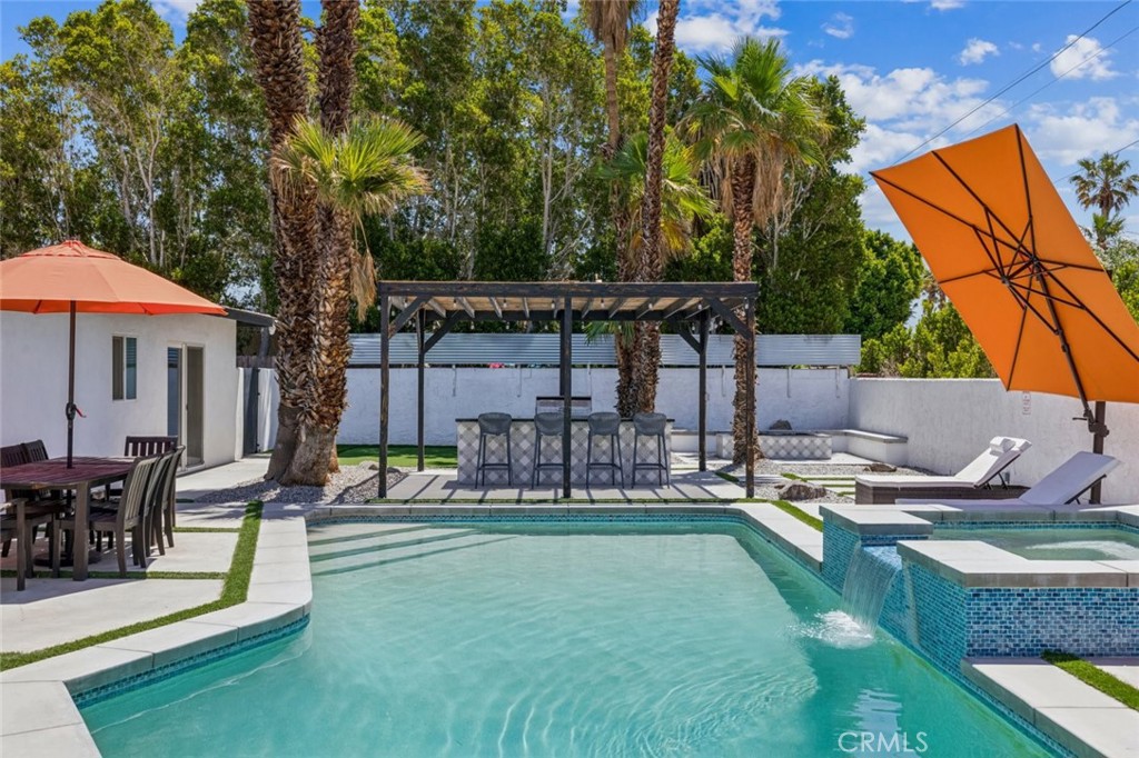 2665 E Vincentia Road, Palm Springs, CA 92262