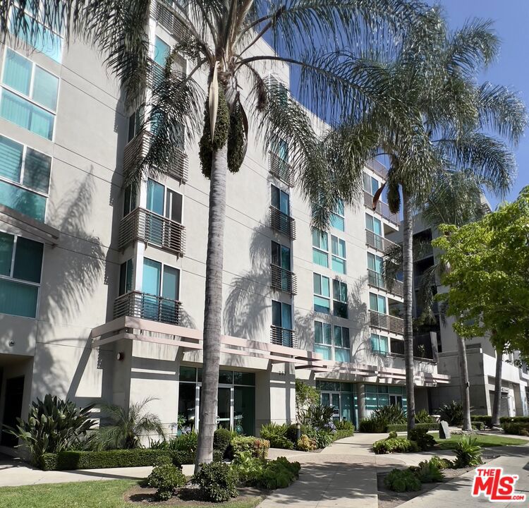 267 S San Pedro Street, #221 | Similar Property Thumbnail