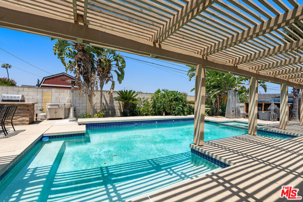 1103 Novarro Street | Similar Property Thumbnail