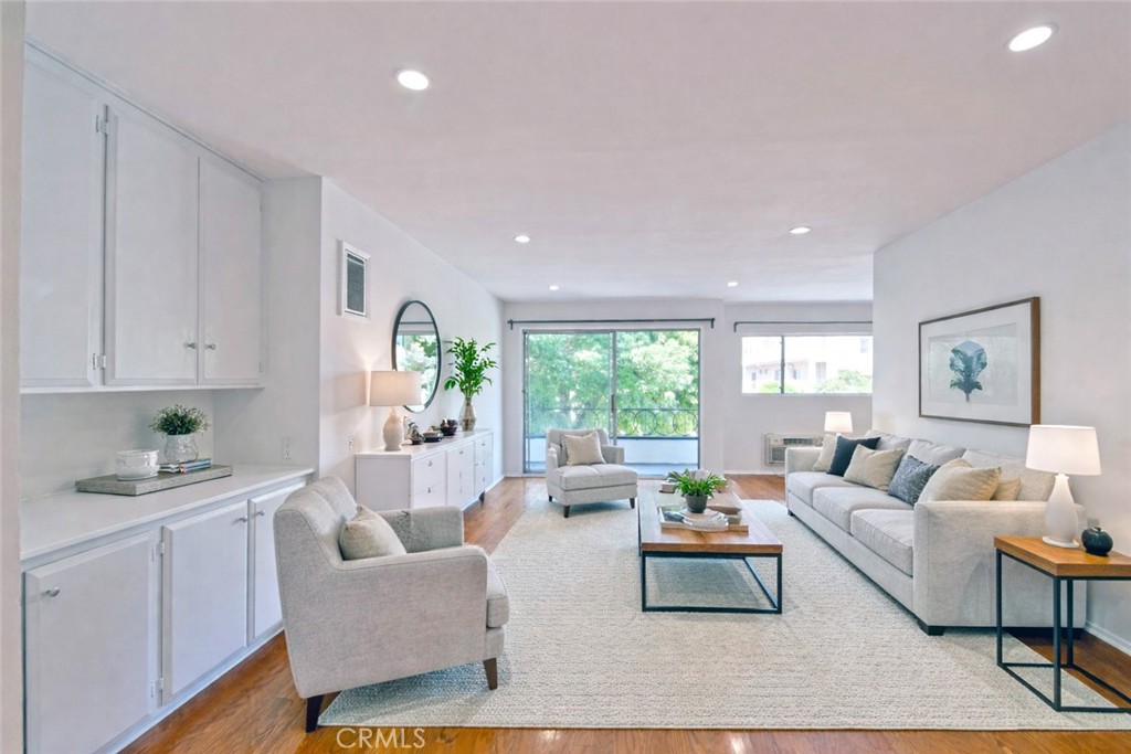 1436 S Bedford Street, #3 | Similar Property Thumbnail