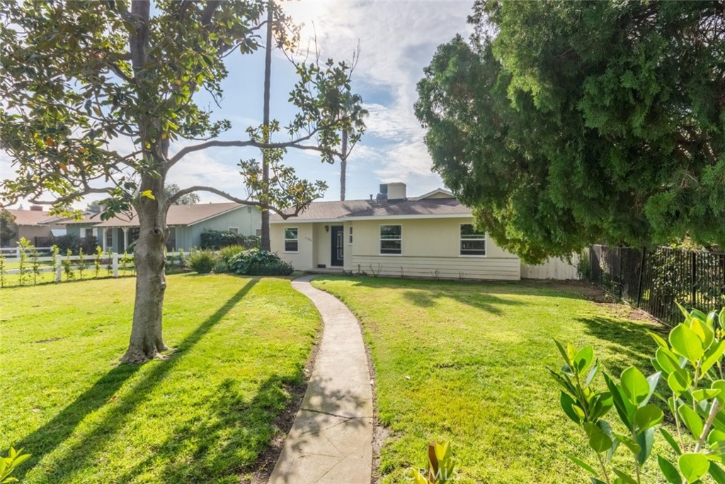 17024 Sherman Way, Lake Balboa, CA 91406
