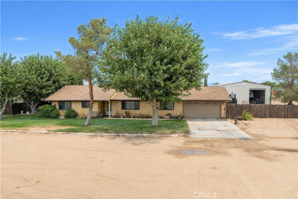 8155 W Avenue E | Similar Property Thumbnail