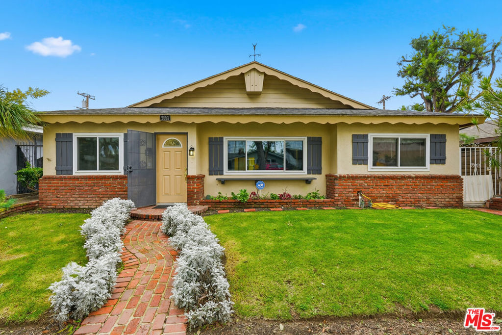 2553 Pine Avenue | Similar Property Thumbnail