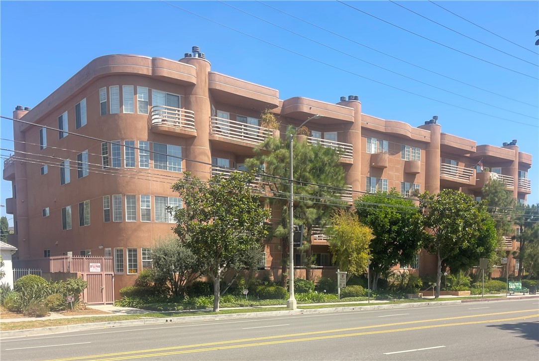 4310 Cahuenga Boulevard, #103 | Similar Property Thumbnail