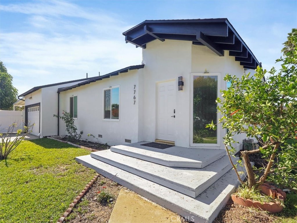 7767 Independence Avenue | Similar Property Thumbnail