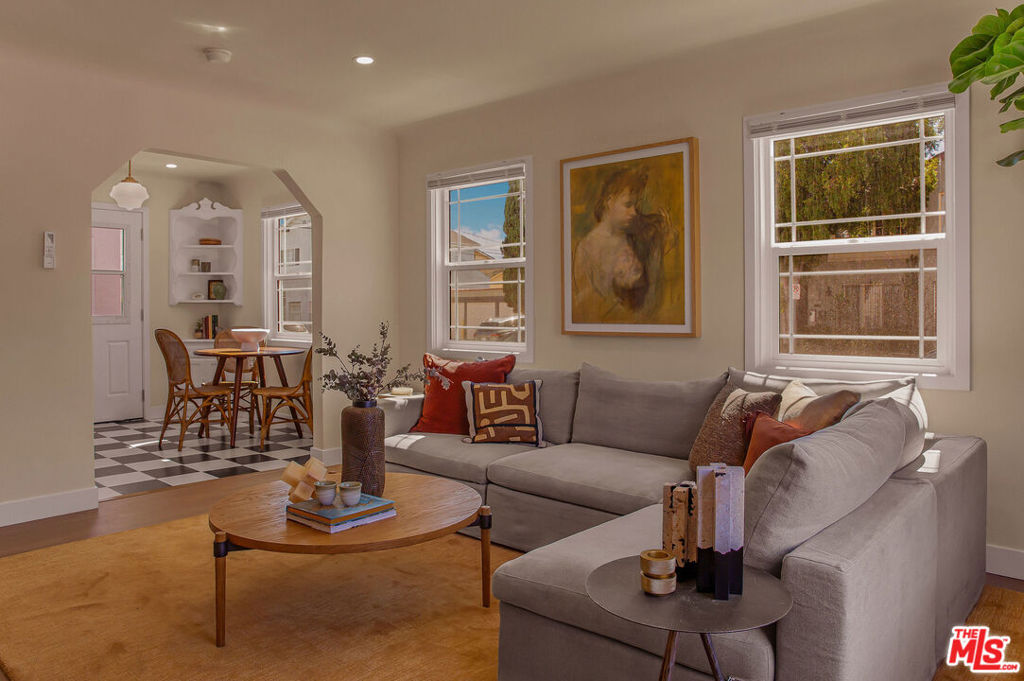 1462 Burnside Avenue | Similar Property Thumbnail