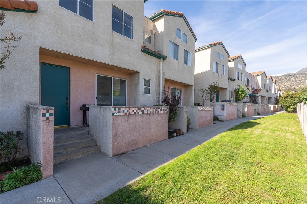 13901 Olive View , #68 | Similar Property Thumbnail