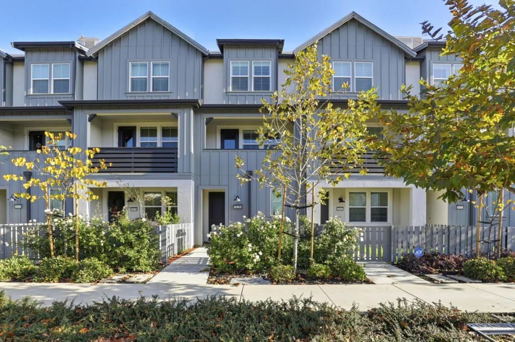 18086 Monterey | Similar Property Thumbnail