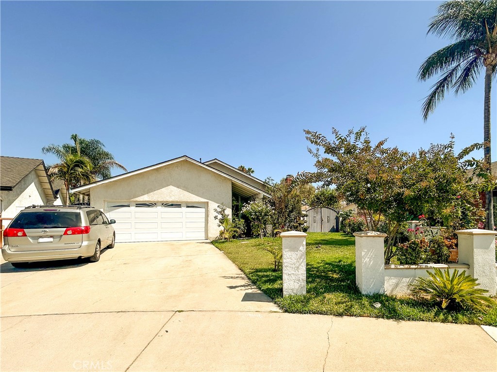 1949 S Palm Place | Similar Property Thumbnail