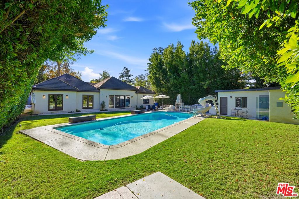 13201 Bloomfield Street | Similar Property Thumbnail