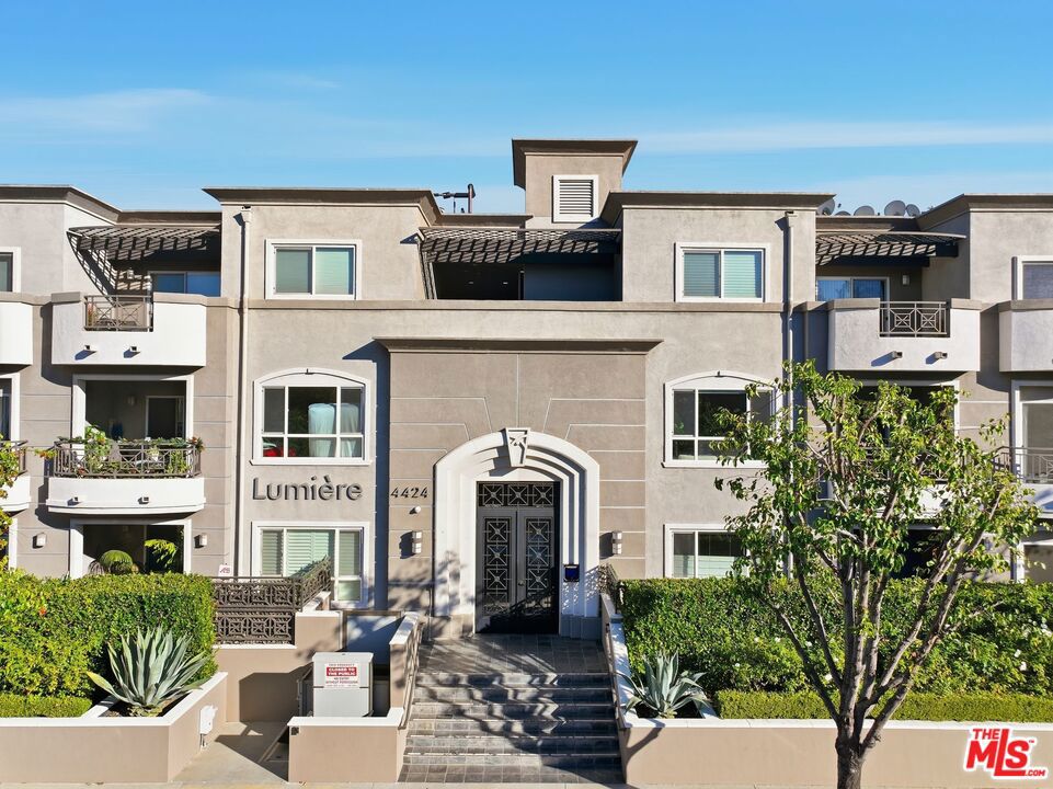 4424 Whitsett Avenue, #309 | Similar Property Thumbnail