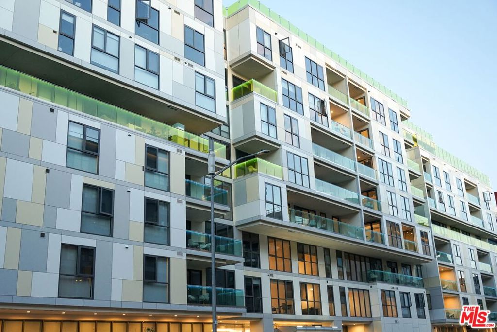 414 N Orange Street, #209 | Similar Property Thumbnail