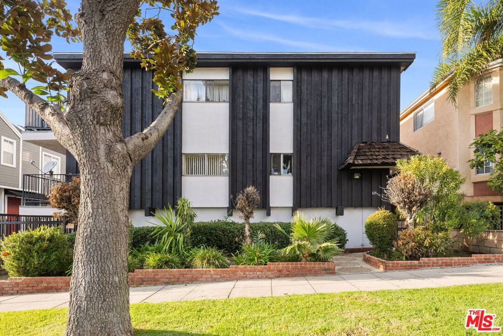 615 E Magnolia Boulevard | Similar Property Thumbnail