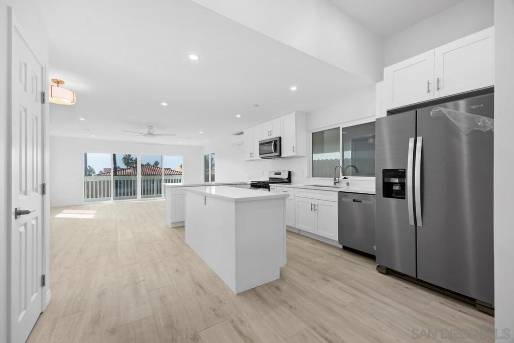 2157 Manchester Avenue | Similar Property Thumbnail