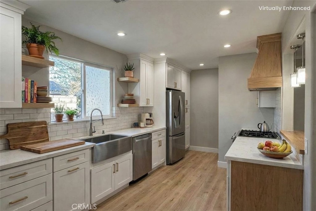 7101 Fallbrook Avenue | Similar Property Thumbnail