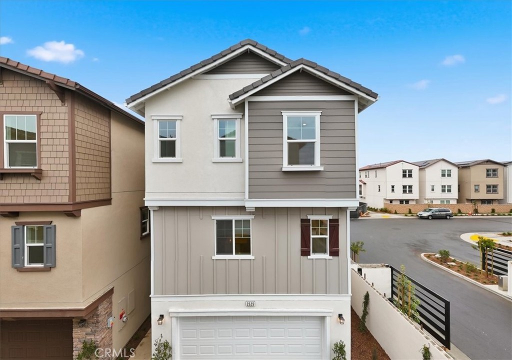 2525 Iconic Street | Similar Property Thumbnail