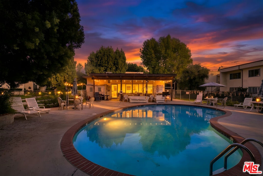 11813 Runnymede , #47 | Similar Property Thumbnail