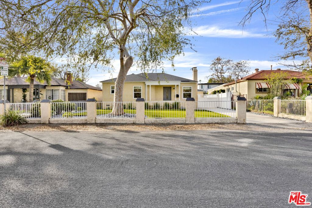 6323 Farmdale Avenue | Similar Property Thumbnail