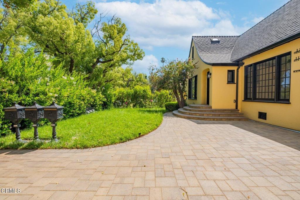 1161 Ruberta Avenue | Similar Property Thumbnail