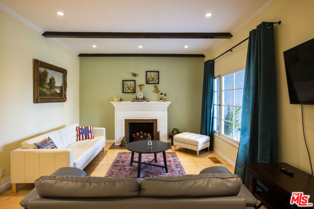 1059 E San Jose Avenue | Similar Property Thumbnail